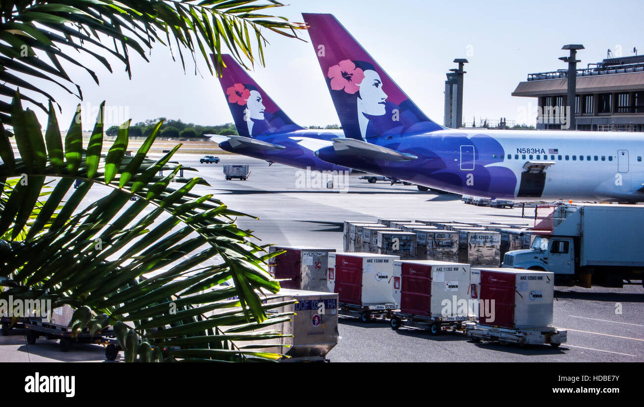 Hawaiian Airlines Boeing 767 Honolulu Airport Hawaii USA Stock Photo ...