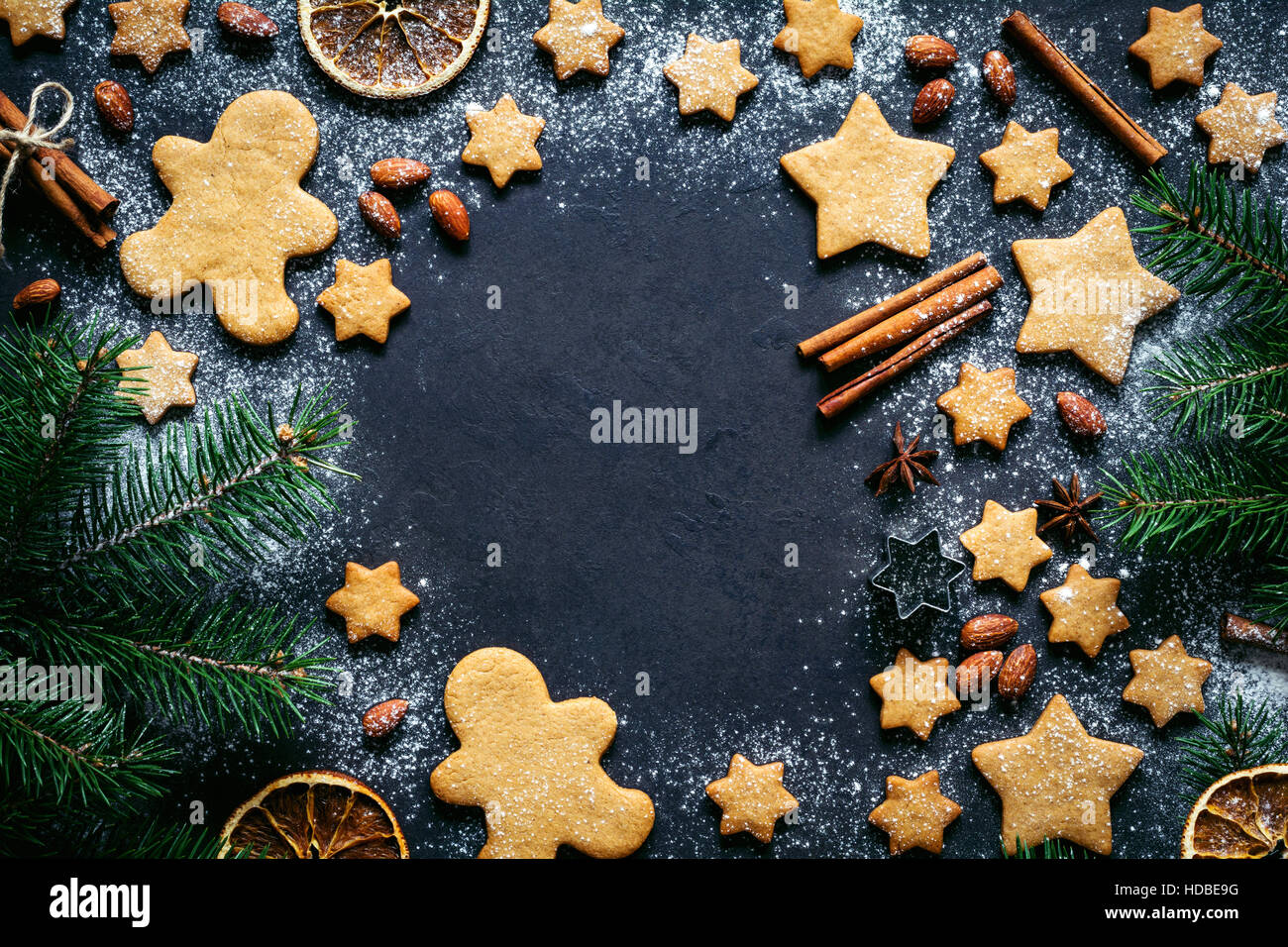 https://c8.alamy.com/comp/HDBE9G/christmas-or-new-year-background-with-gingerbread-cookies-gingerbread-HDBE9G.jpg