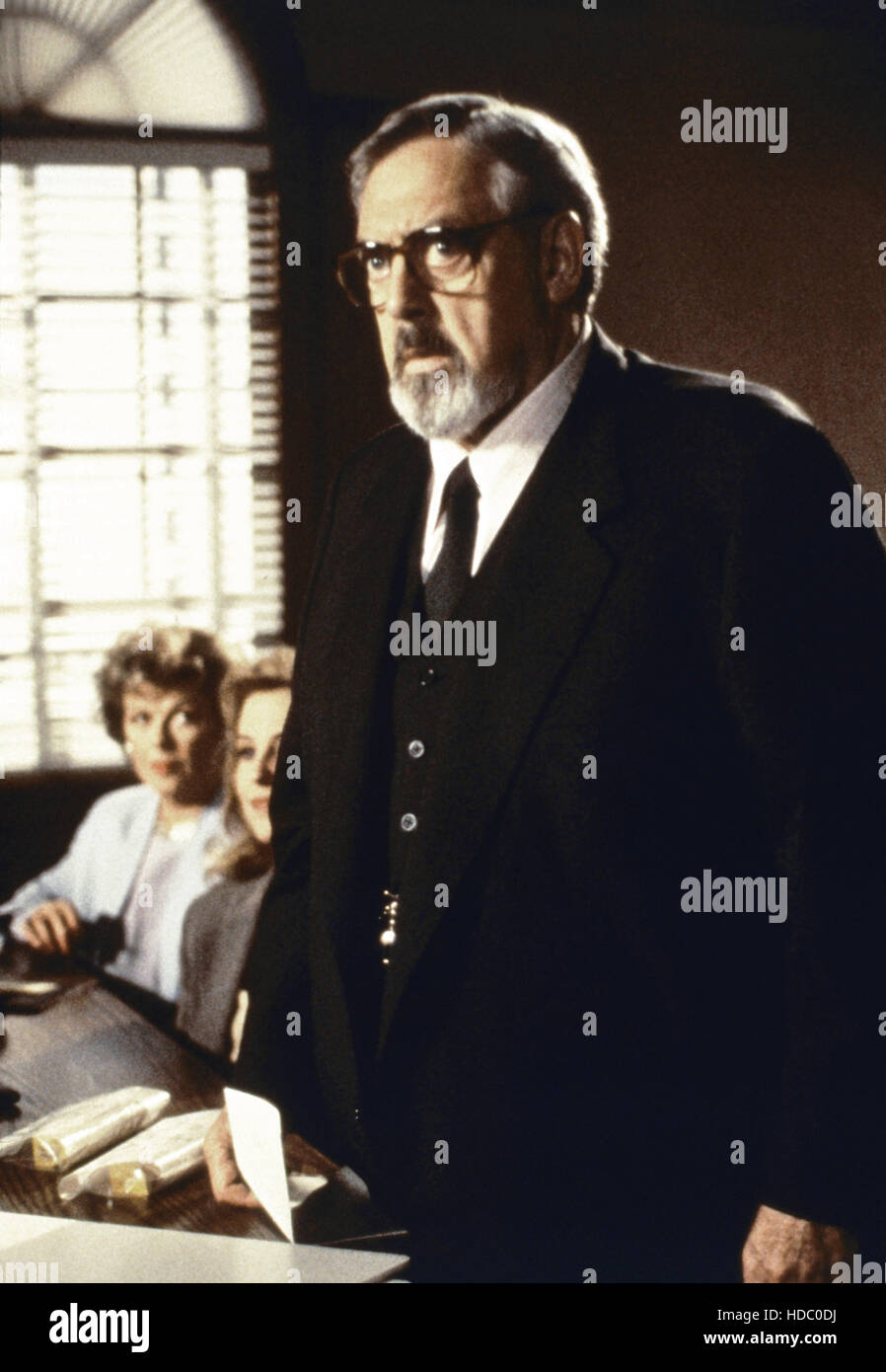 PERRY MASON THE CASE OF THE KILLER KISS, from left Barbara Hale