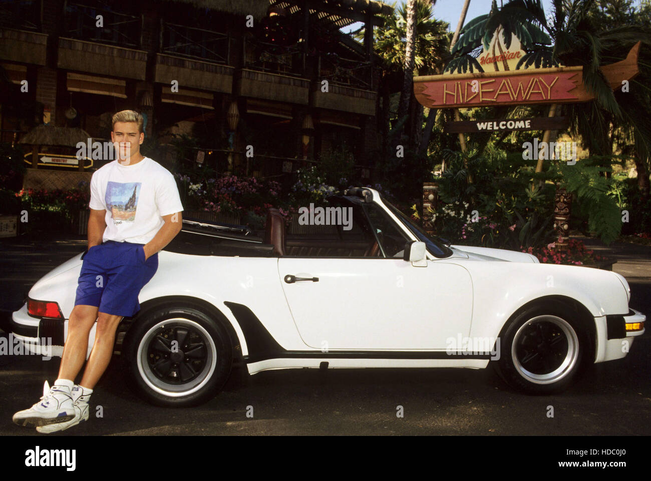 SAVED BY THE BELL HAWAIIAN STYLE, MarkPaul Gosselaar, 1992. © NBC