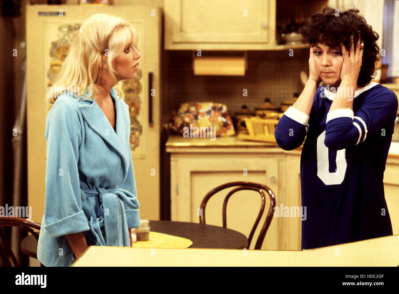 THREE'S COMPANY, Suzanne Somers, Joyce DeWitt, 1977-1984 Stock Photo
