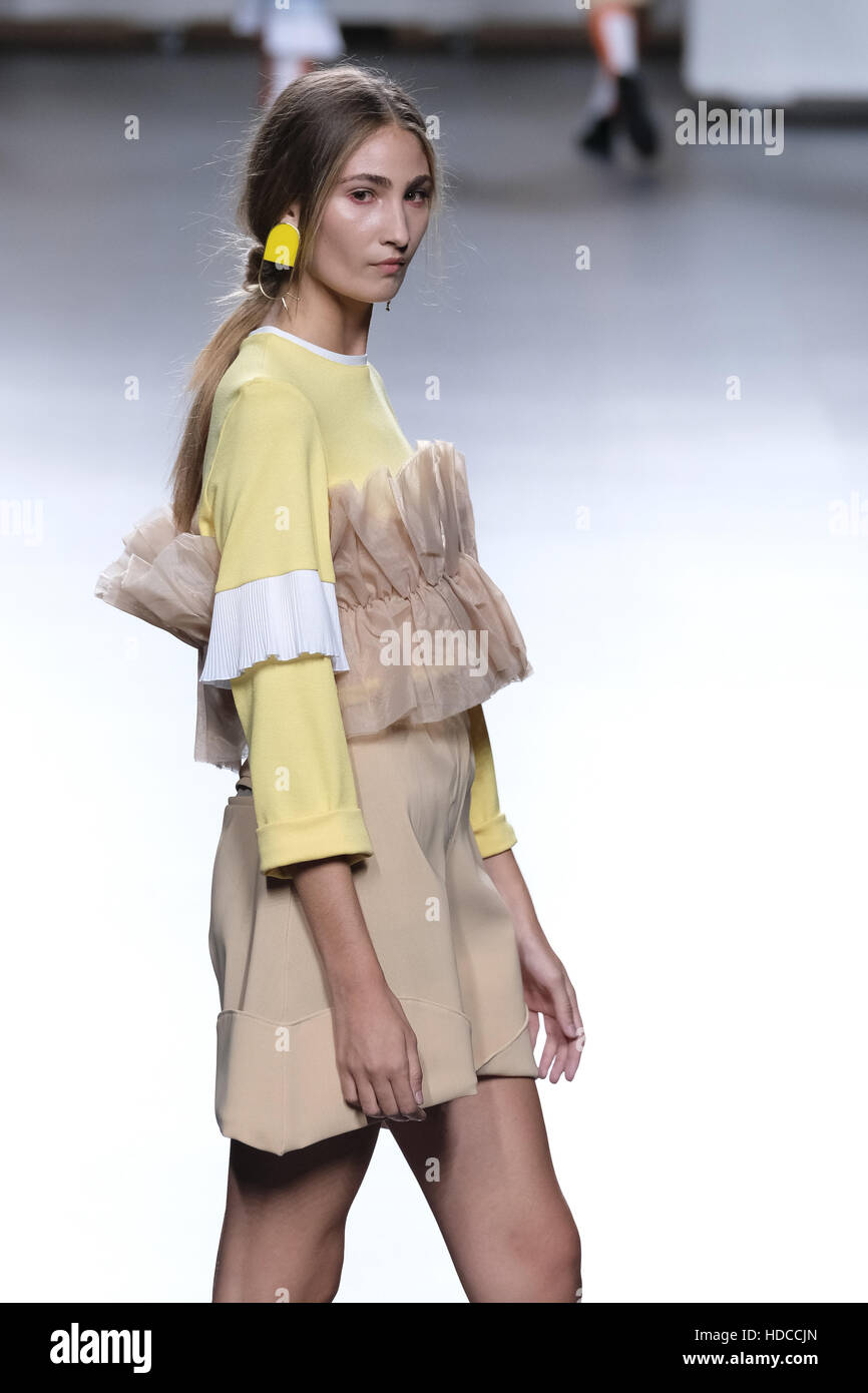 Madrid Fashion Week Spring/summer 2017/18 - HABEY- Catwalk Featuring ...