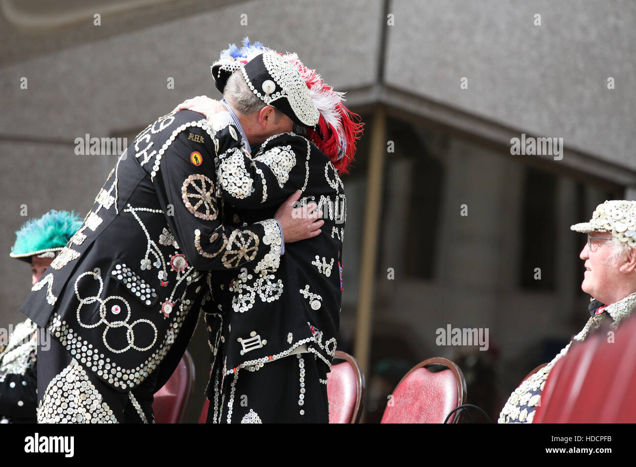 Guildhall Yard, London, UK - 25 Sept 2016 - The annual Pearly Kings and Queens & Costermongers harvest festival at the Guildhall in London. Each year on the last Sunday of September, London's Pearly Kings and Queens come together to welcome new season in Stock Photo