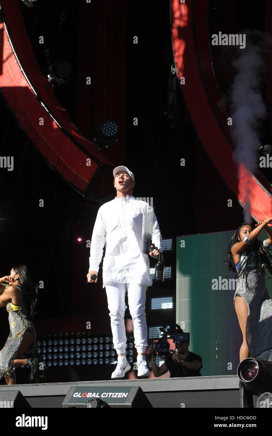 Diplo on stage hires stock photography and images Alamy