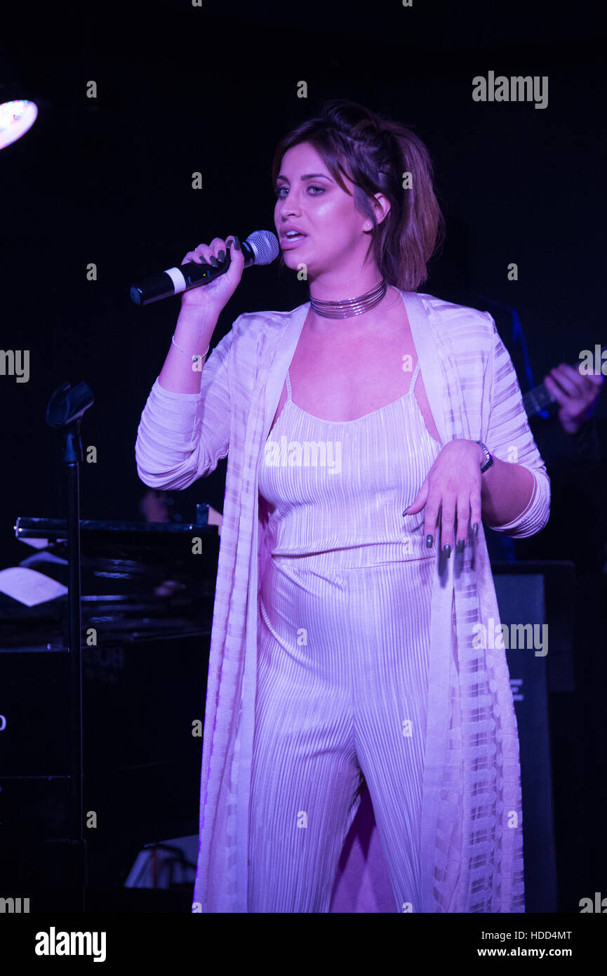  the only way is essex s ferne mccann performs at the boisdale music