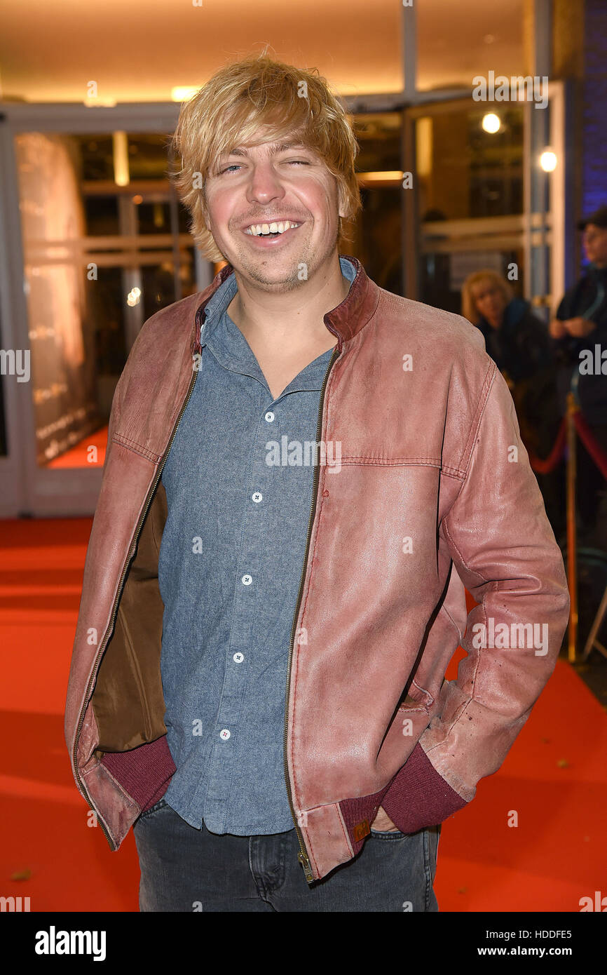 Philipp Poisel High Resolution Stock Photography And Images Alamy