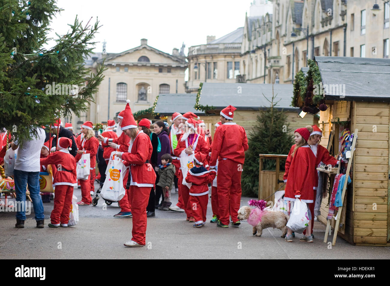 The Helen and Douglas House charity Santa Run in Oxford Stock Photo Alamy