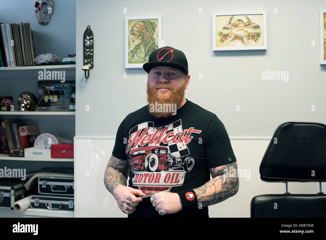 Caerphilly, Wales. November 2016. Lucky 7 - Tattoo Parlour. Owner and tattooist Steve O Davis, photographed in his tattoo shop. © Gemz Ali - Freelance Stock Photo
