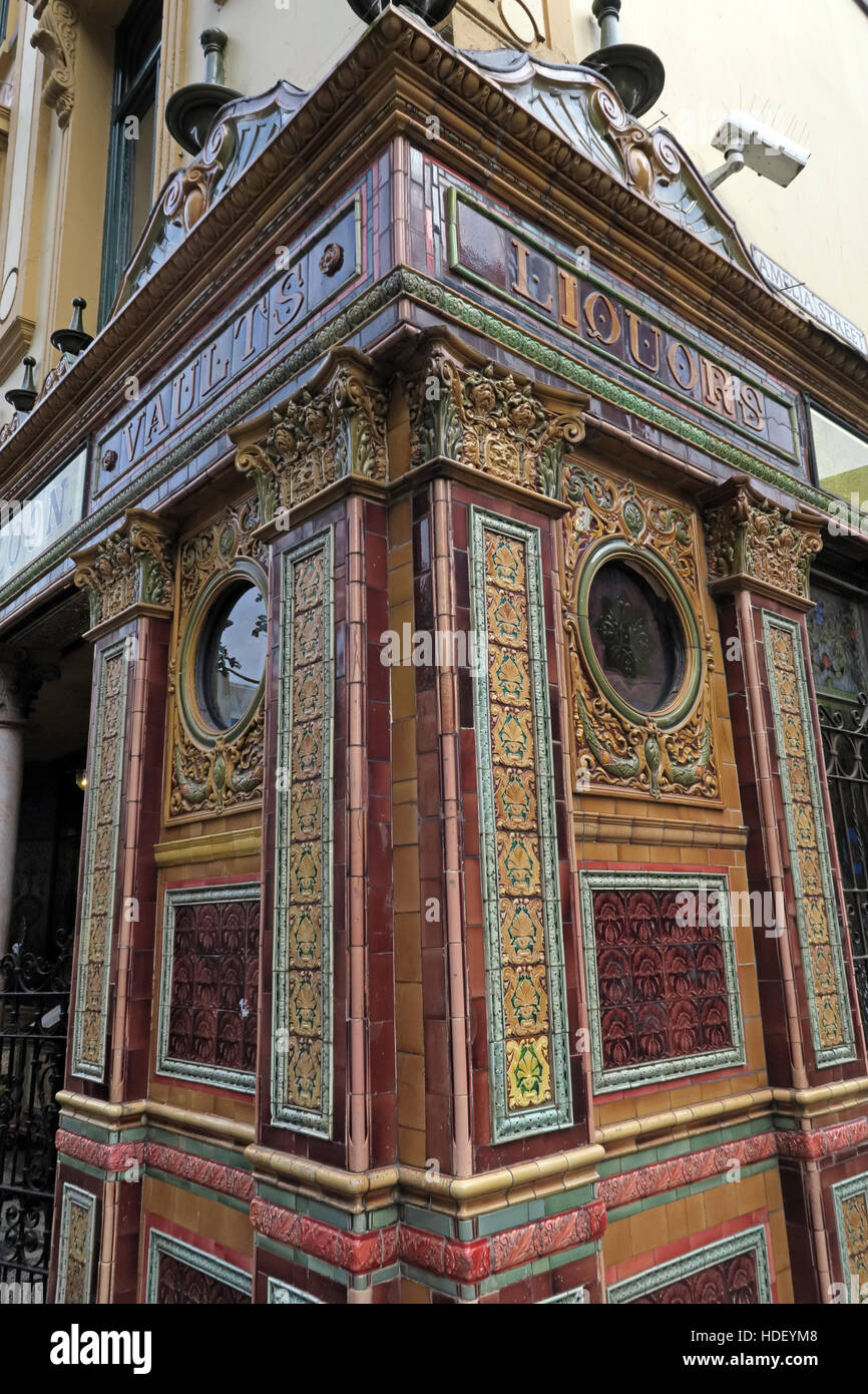 Famous Crown Bar tiles,Gt Victoria St,Belfast Stock Photo