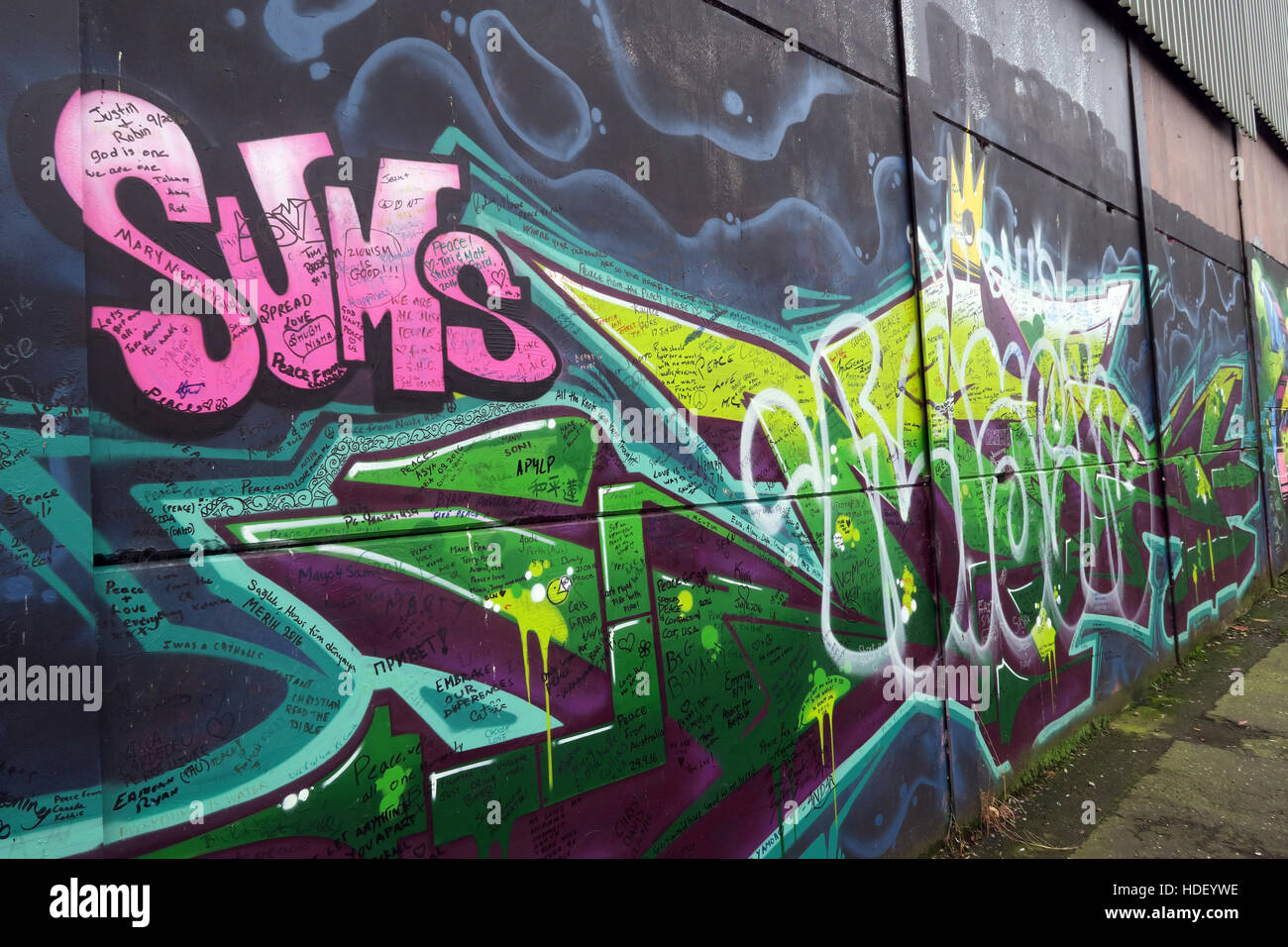 Sums - International Peace Wall,Cupar Way,West Belfast , Northern Ireland, UK Stock Photo