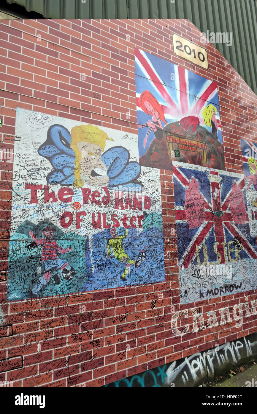 2010 The Red Hand Of Ulster - Belfast International Peace Wall,Cupar way,West Belfast,NI,UK Stock Photo