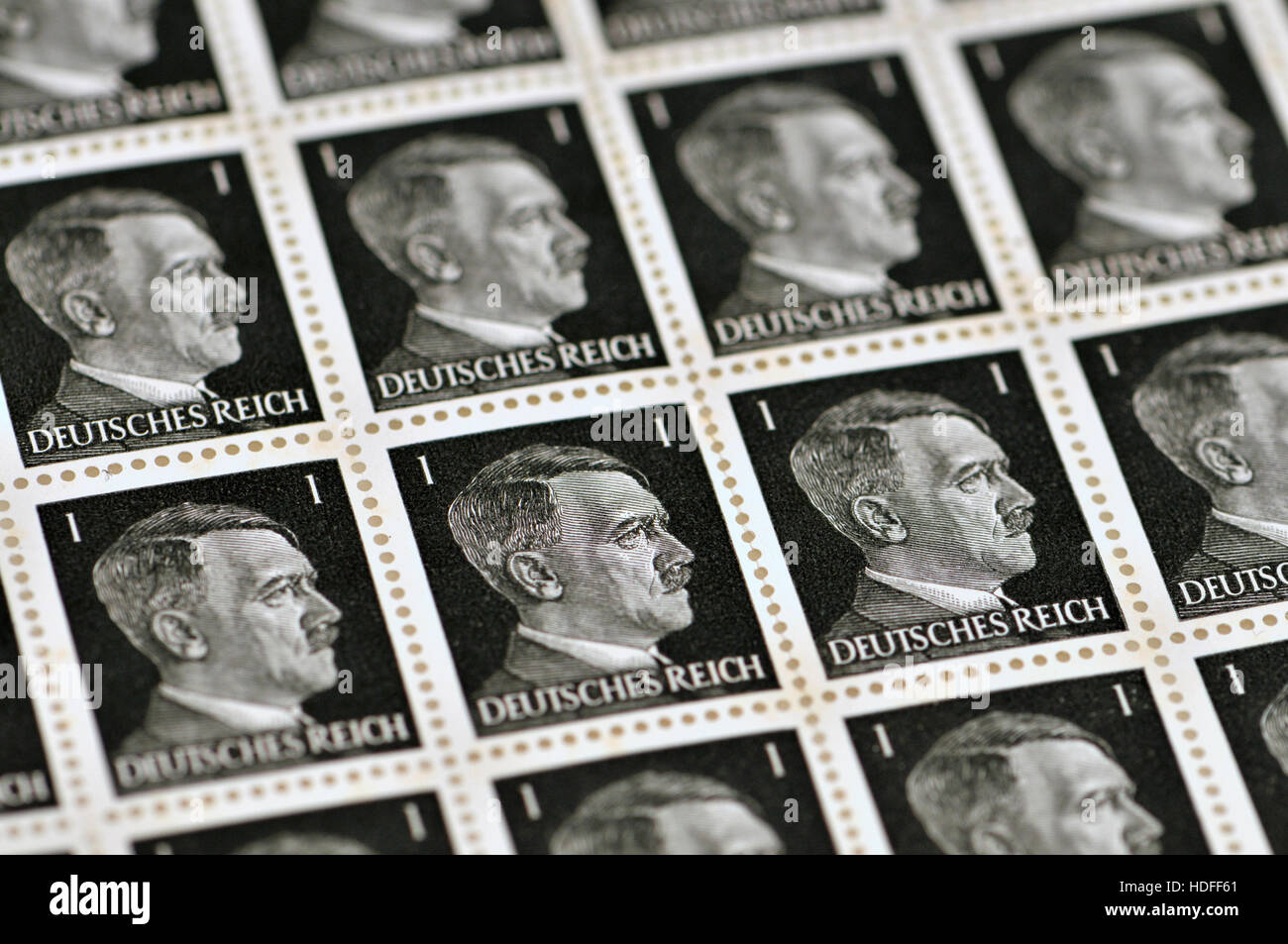German Postage Stamp (1941) : Adolf Hitler 1pf, Deutsches Reich. Sheet Stock Photo