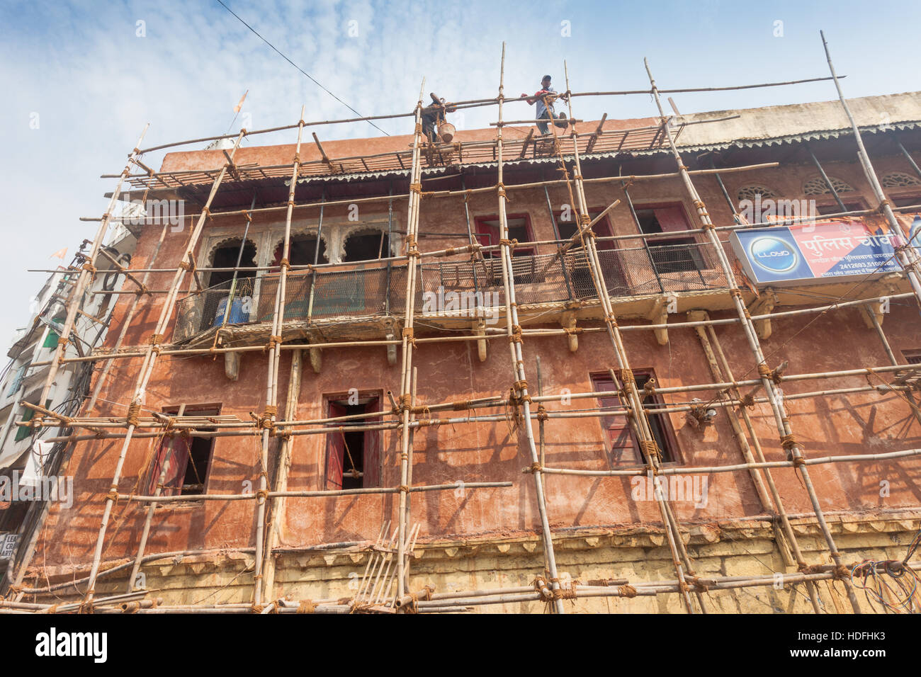 Timber Scaffolding High Resolution Stock Photography and Images Alamy