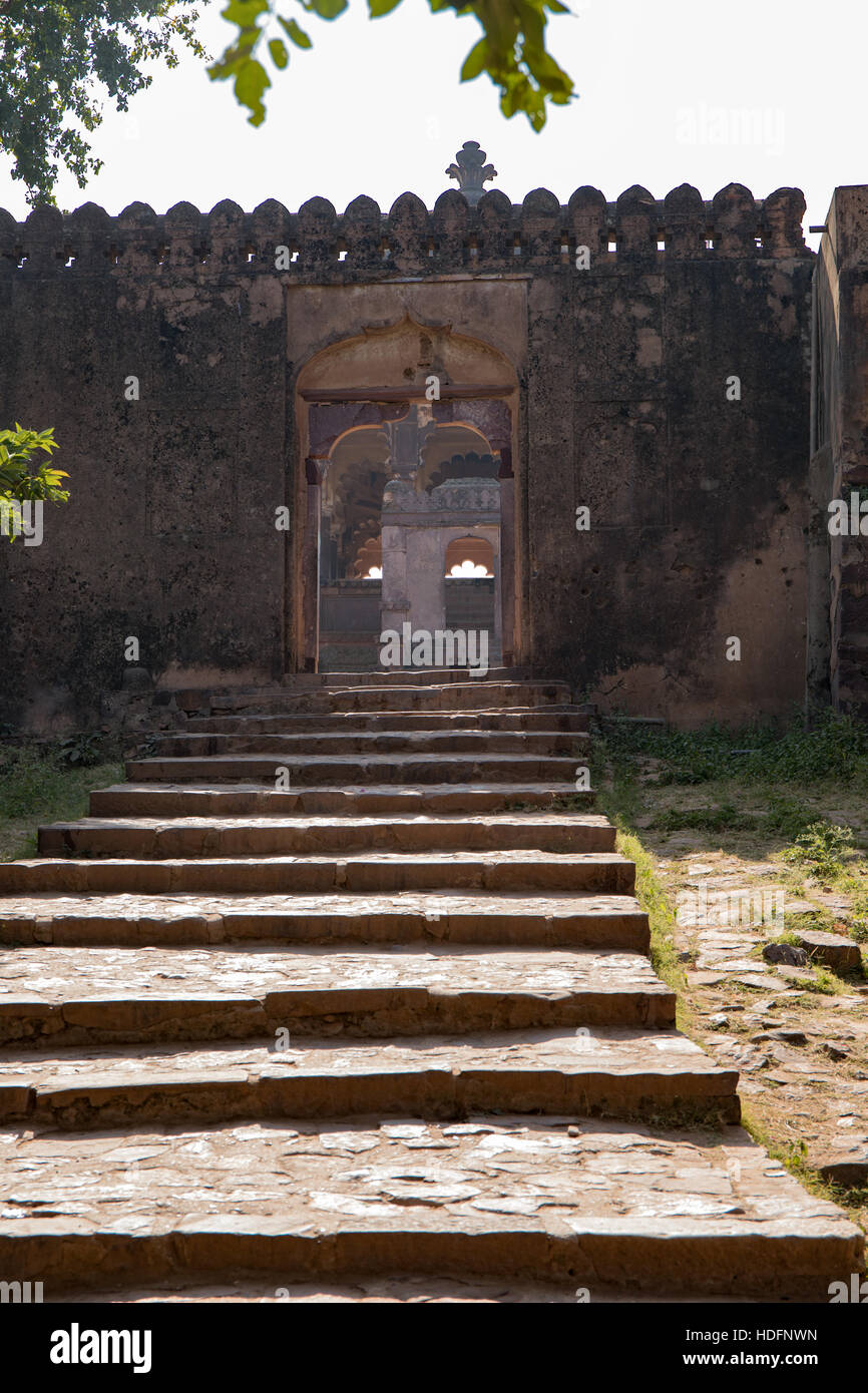 Old fort at the Ranthambore National Park in Rajasthan, India Stock ...