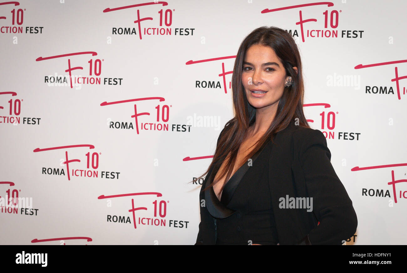 Rome, Italy. 11th Dec, 2016. Ilaria Spada attends a red carpet for 'Immaturi - La Serie' during the Rome Fiction Fest 2016 © Andrea Bracaglia/Pacific Press/Alamy Live News Stock Photo