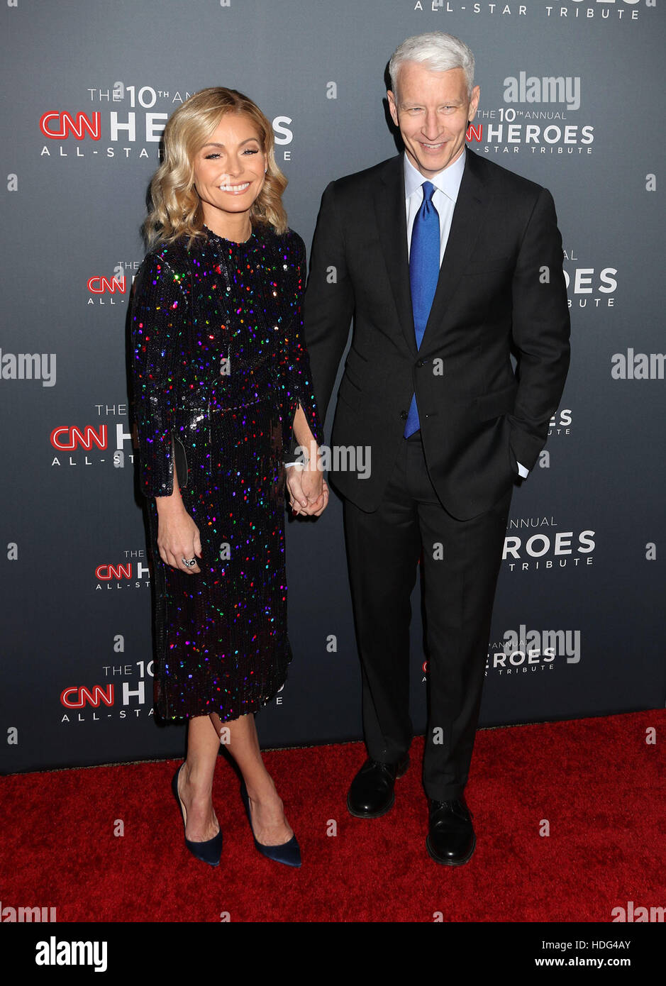 Kelly Ripa Cooper New York, USA. 11th Dec, 2016. KELLY RIPA and CNN news personality ...