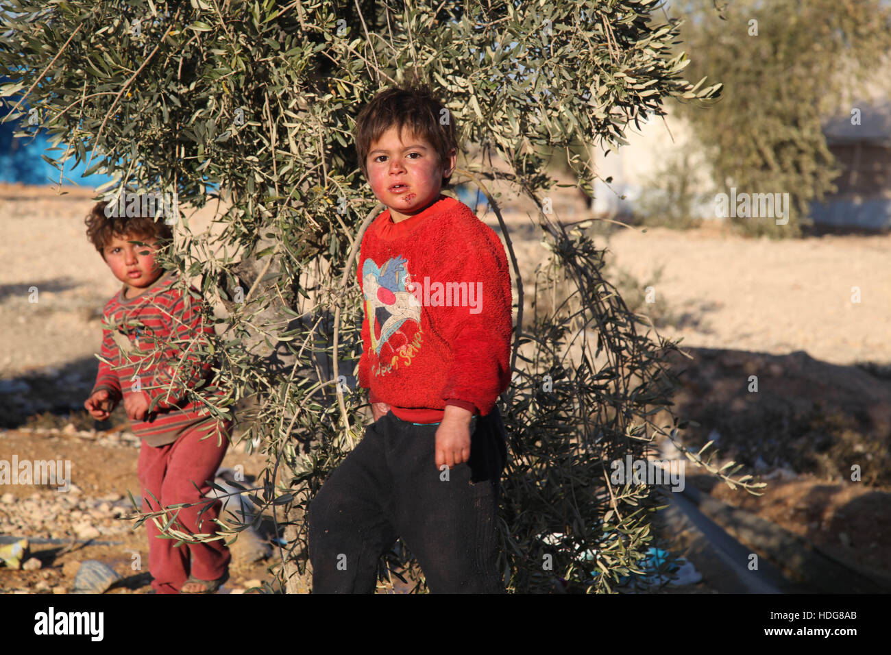 Azaz Rabe December 10, 2016 - Internally displaced Syrians face winter weather ...