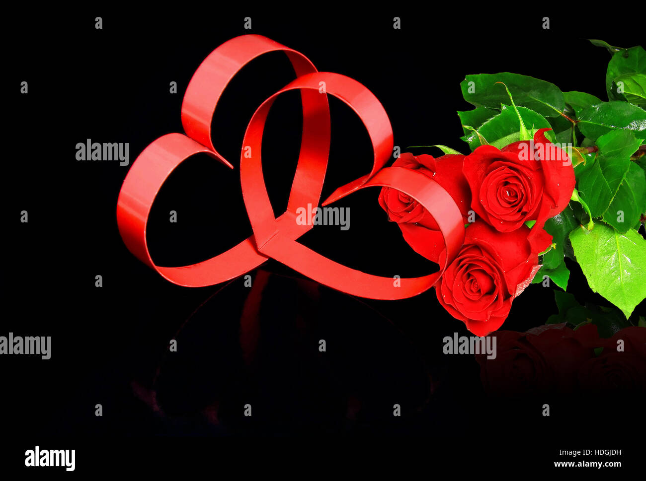 Intertwining roses hi-res stock photography and images - Alamy