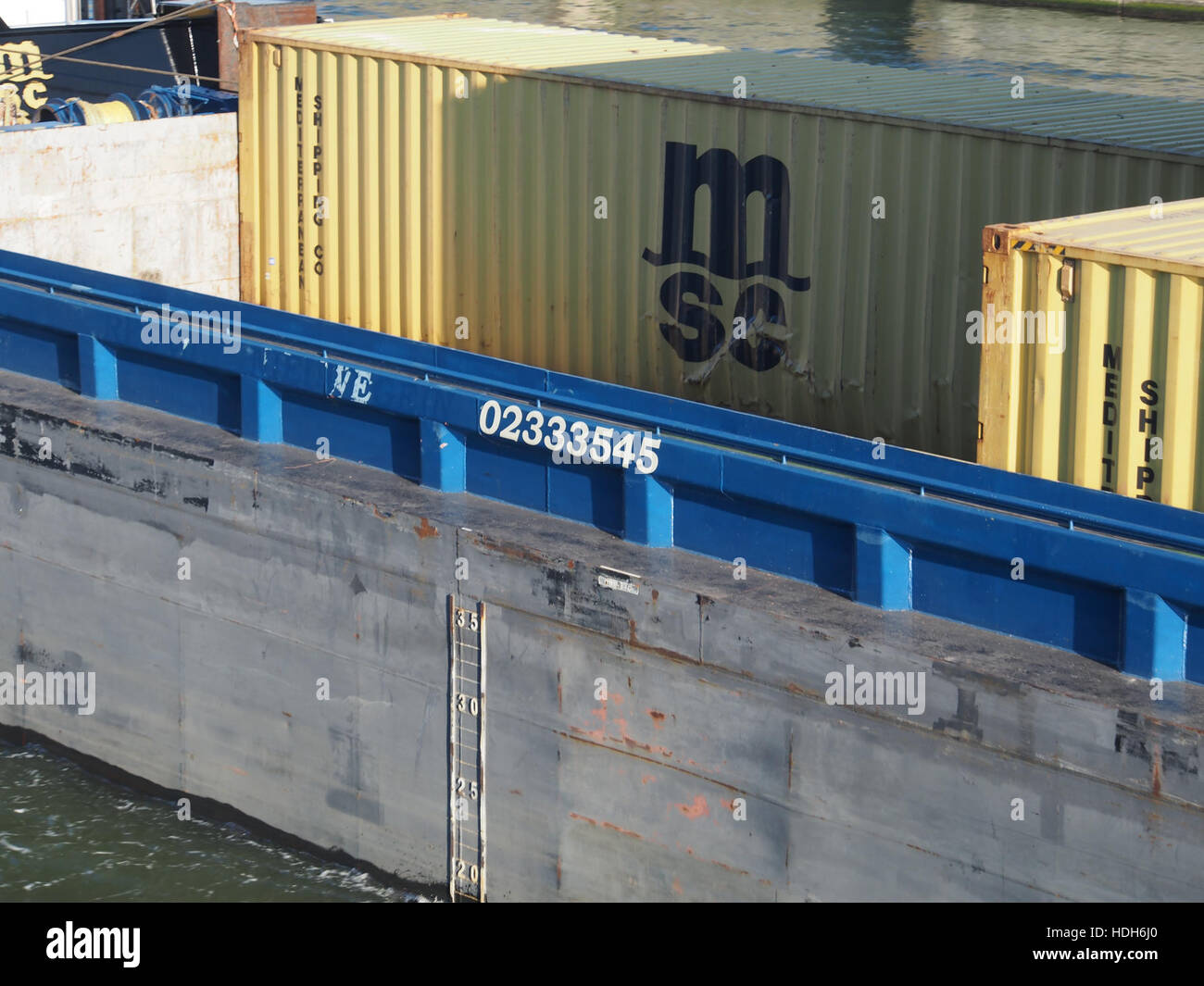 MSC Maas (ship, 1997) & Laurentia (ship, 2010) ENI 02333545 Zandvlietsluis Port of Antwerp pic4 Stock Photo