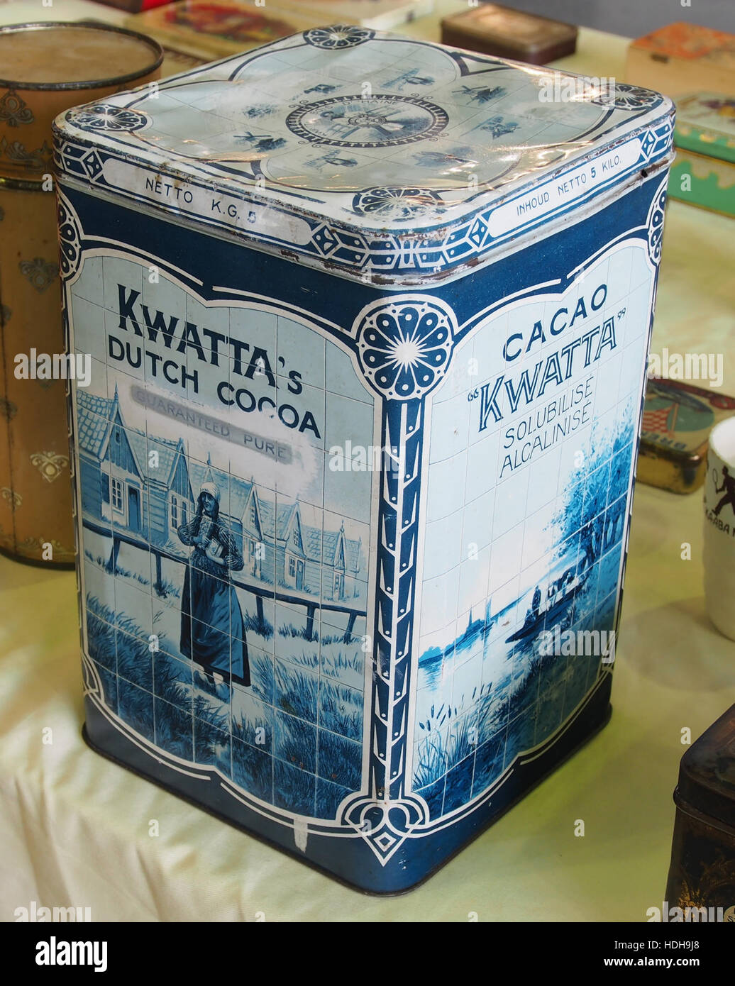 Kwattas dutch cocoa 5kg blik pic1 Stock Photo
