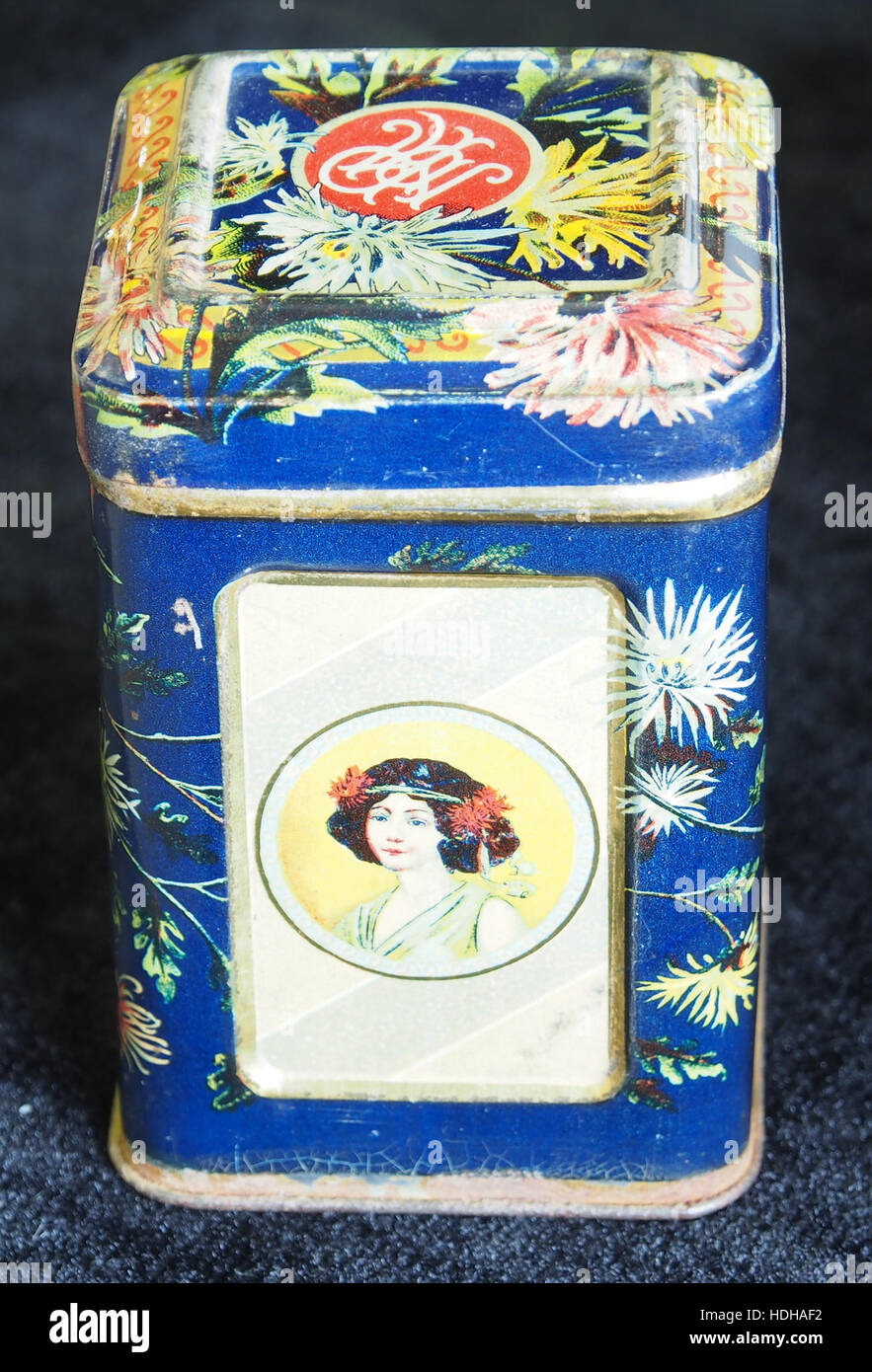 Blue tea tin pic2 Stock Photo - Alamy