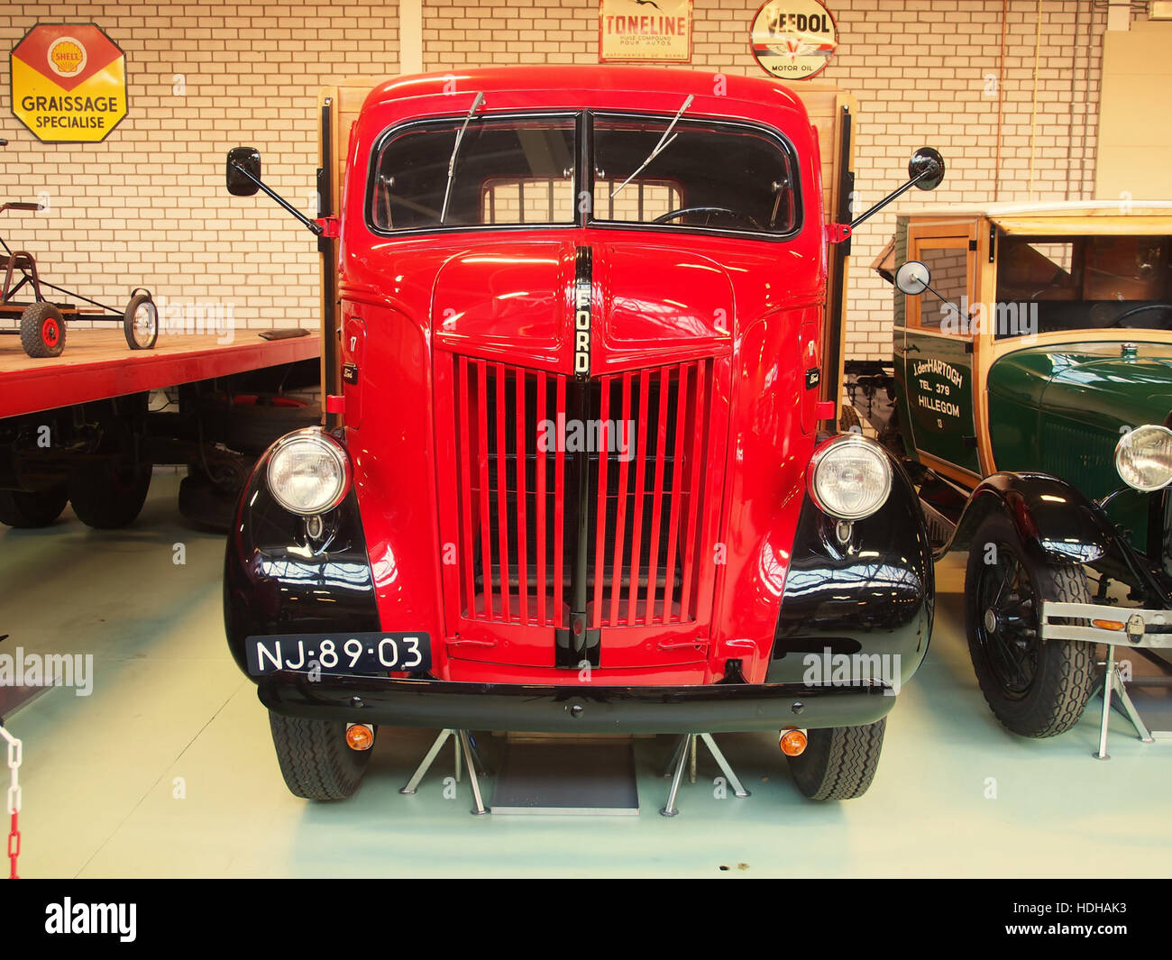 1948 Ford 81-798W truck pic5 Stock Photo