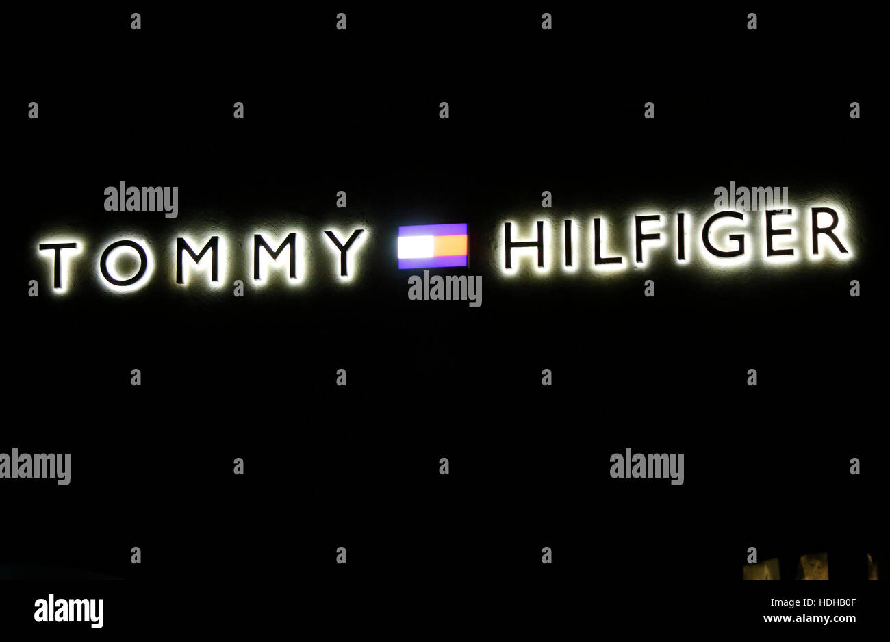 Tommy Hilfiger Logo High Resolution Stock Photography and Images - Alamy