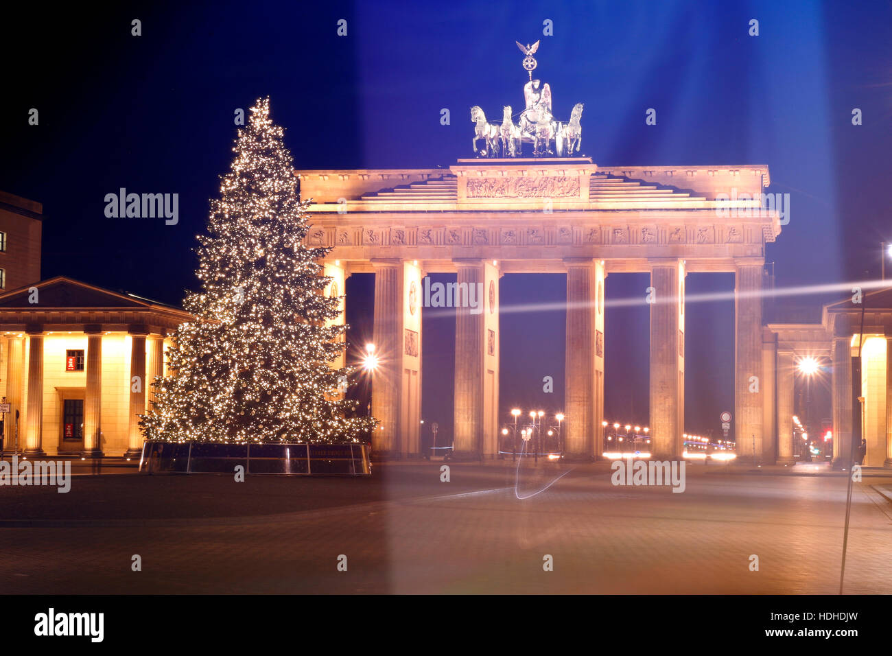 Weihnachtsbaum, Brandenburger Tor, Pariser Platz, Dezember 2016, Berlin