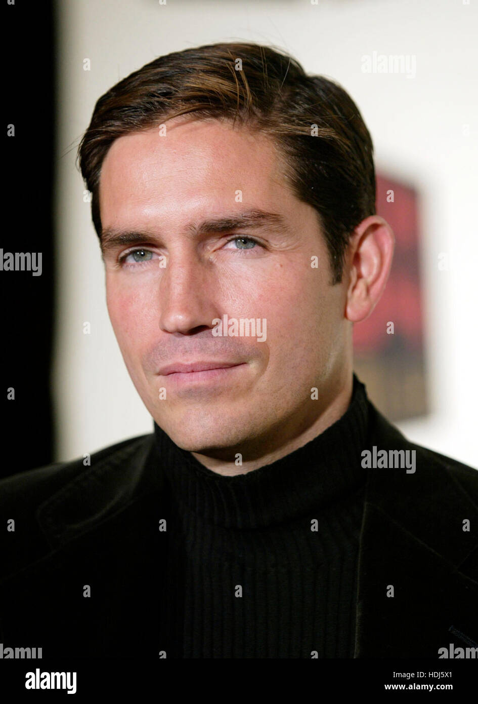 Actor Jim Caviezel arrives at the VH-1 'Big in 04'  taping at the Shrine Auditorium in Los Angeles, California on Wednesday 01 December, 2004. Photo credit: Francis Specker Stock Photo