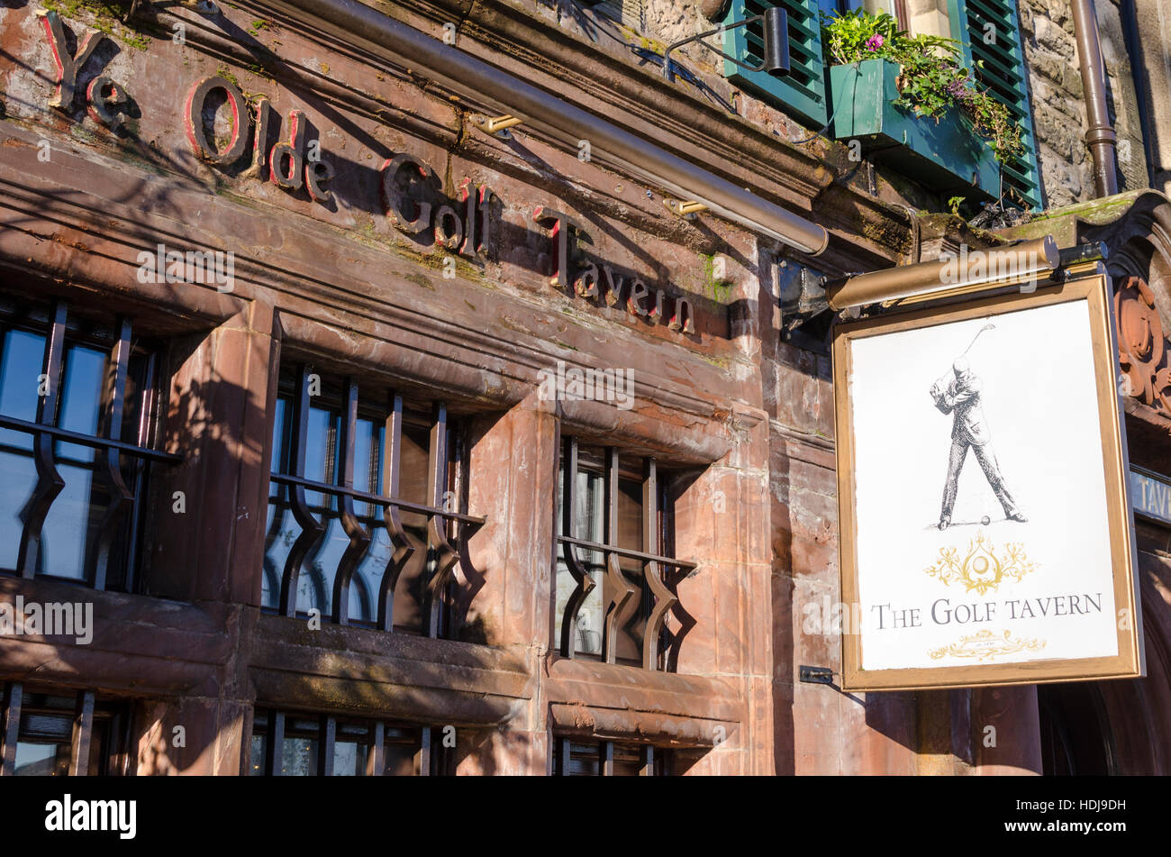 pub-tavern-golf-hi-res-stock-photography-and-images-alamy