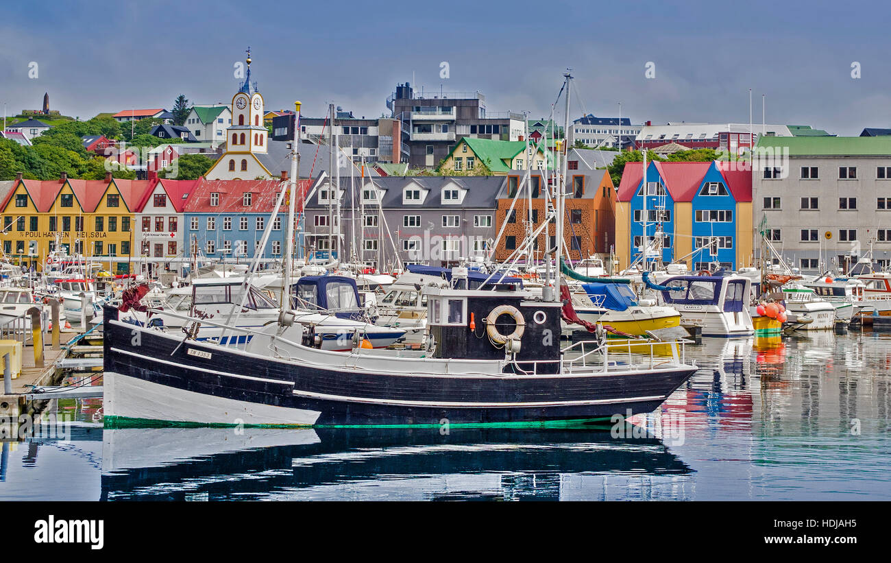 Small boat harbour hi-res stock photography and images - Alamy