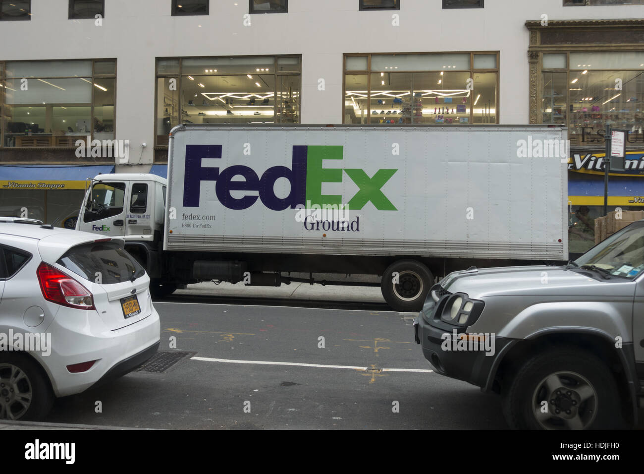 Fedex truck hires stock photography and images Alamy