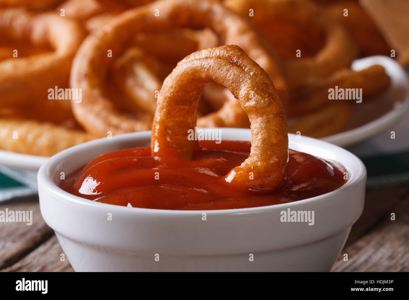 Fast food deep fried battered onion rings hi-res stock photography and ...