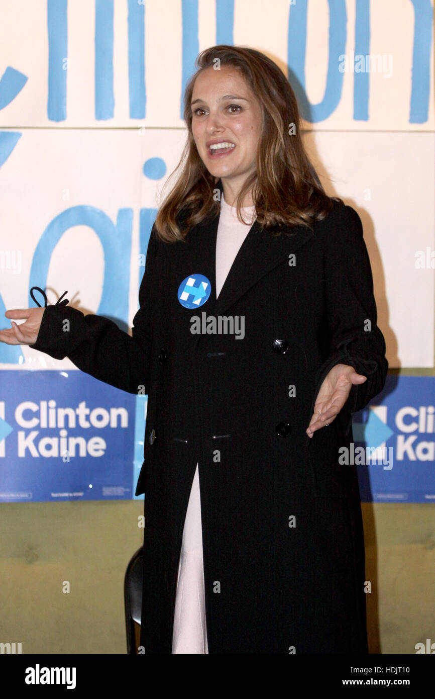 Natalie Portman addressing a voter registration rally in Ardmore ...