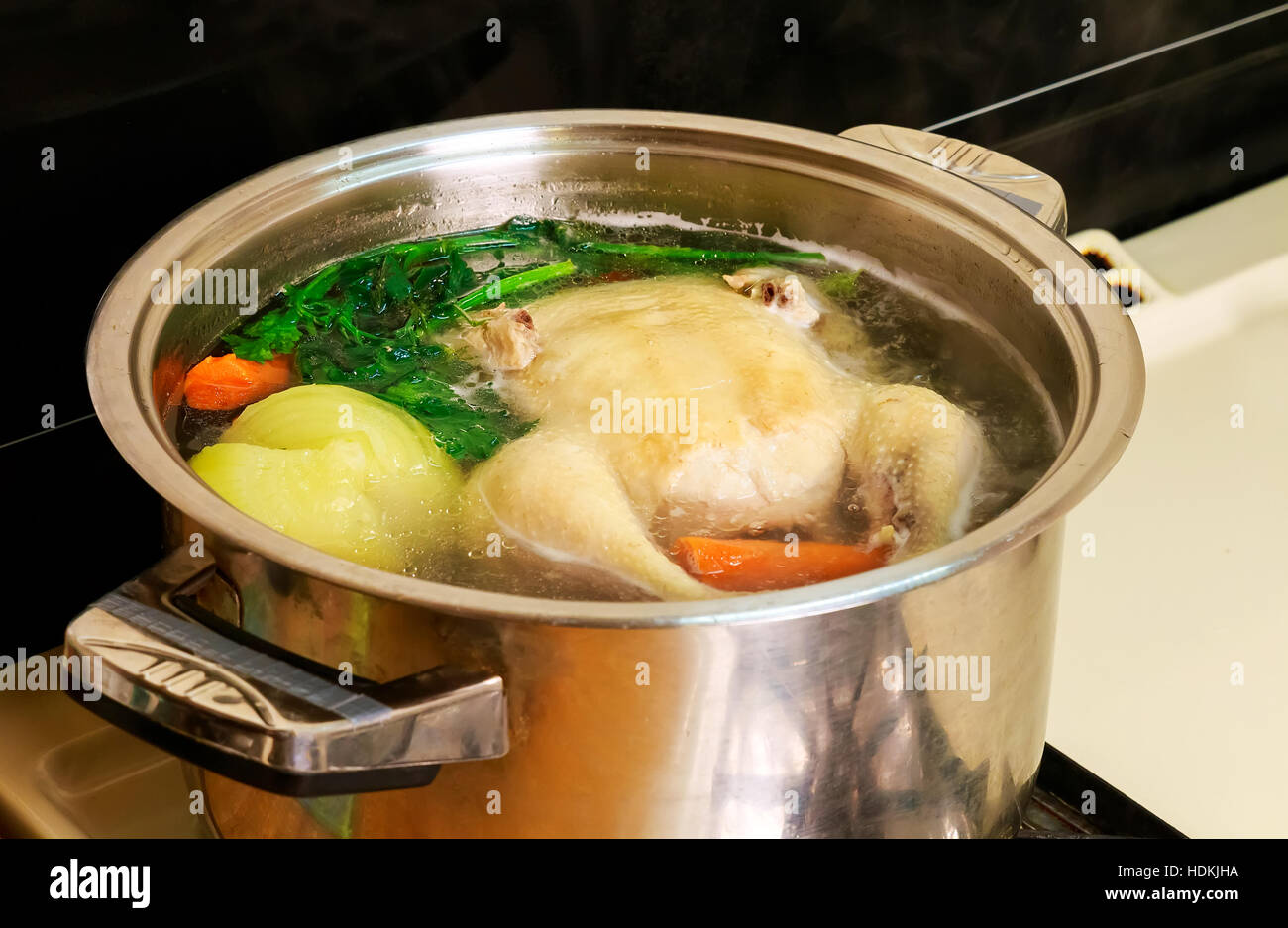 Chicken bouillon stove hi-res stock photography and images - Alamy