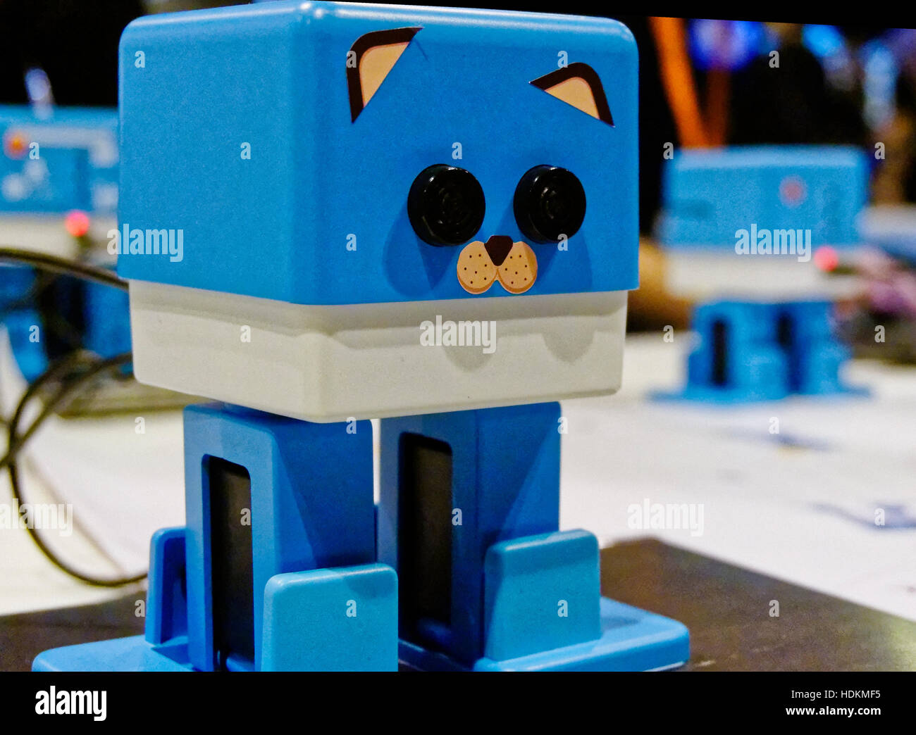 atención Probablemente astronomía Madrid, Spain - December 04, 2016: Zowi, robot created by spanish tecnology  company BQ Stock Photo - Alamy