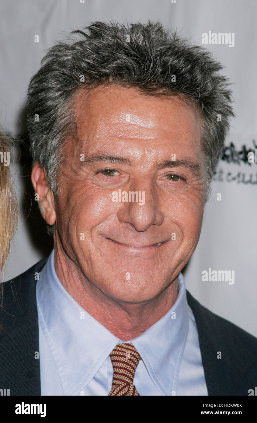 Actor Dustin Hoffman poses at the 11th Annual Gala for The Children to
