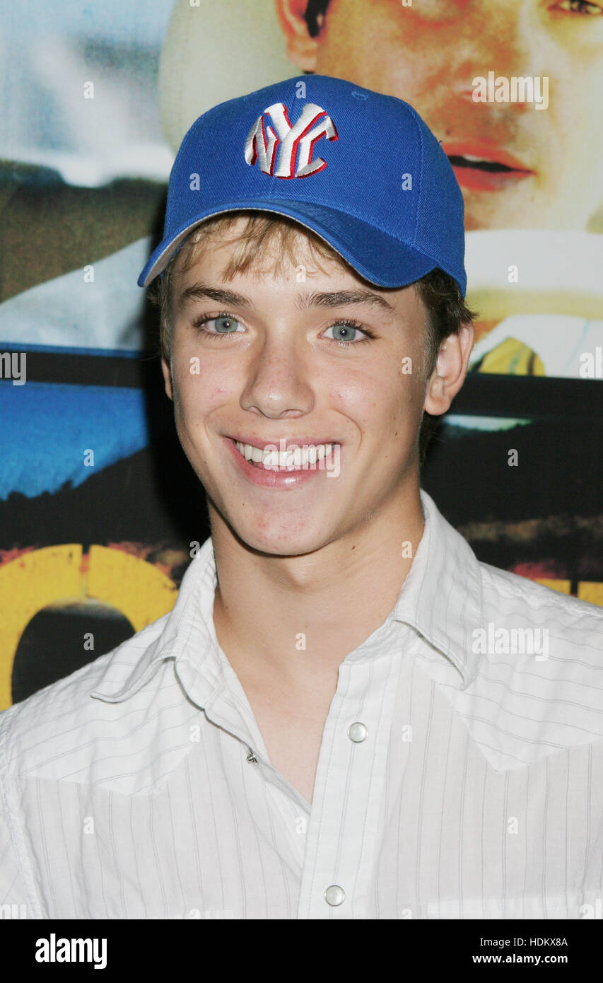 Actor Jeremy Sumpter at the premiere for 'Lost' on October 7, 2004 in Los Angeles, California. Photo credit: Francis Specker Stock Photo