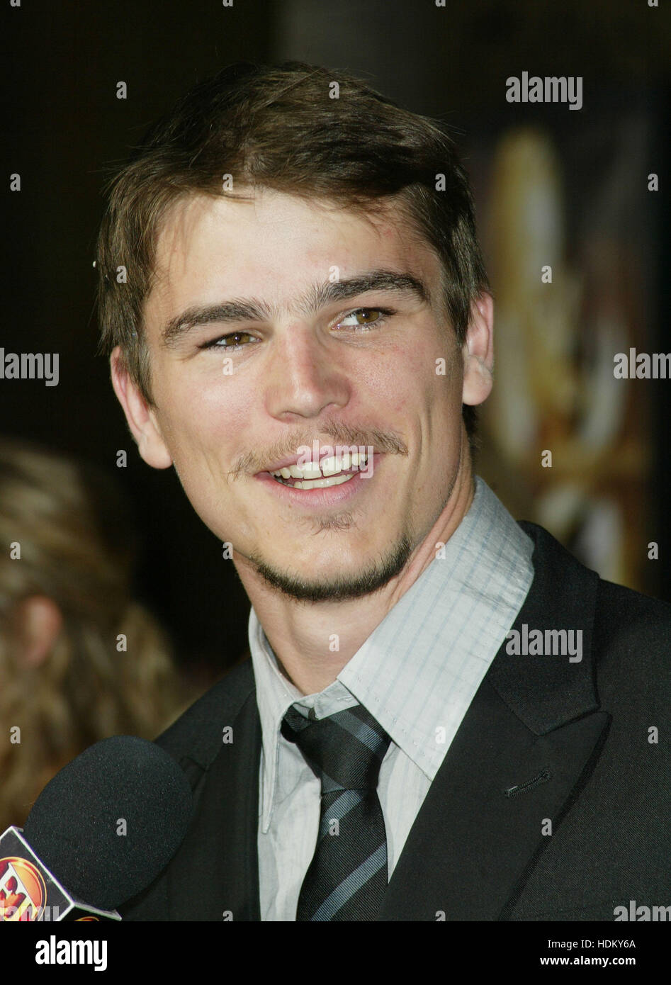 Actor Josh Hartnett poses for photographers at the premiere of the film, 'Wicker Park',  in Los Angeles on August 31, 2004. Hartnett stars in the  MGM film that is based on the motion picture, 'L'Appartement' and  opens in the US on September 3rd. Photo by Francis Specker Stock Photo