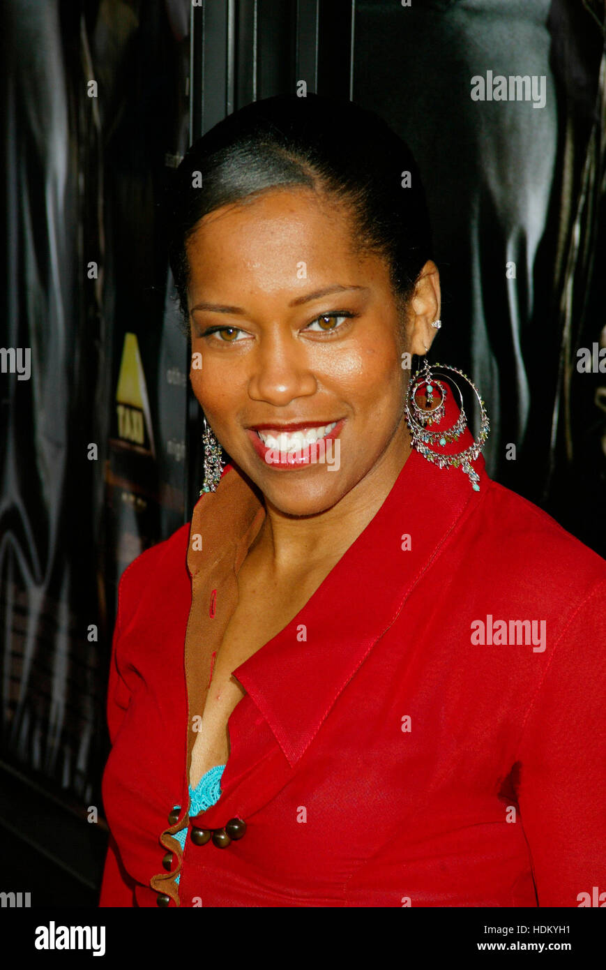 Regina King at the premiere for the film, "Collateral" in Los Angeles
