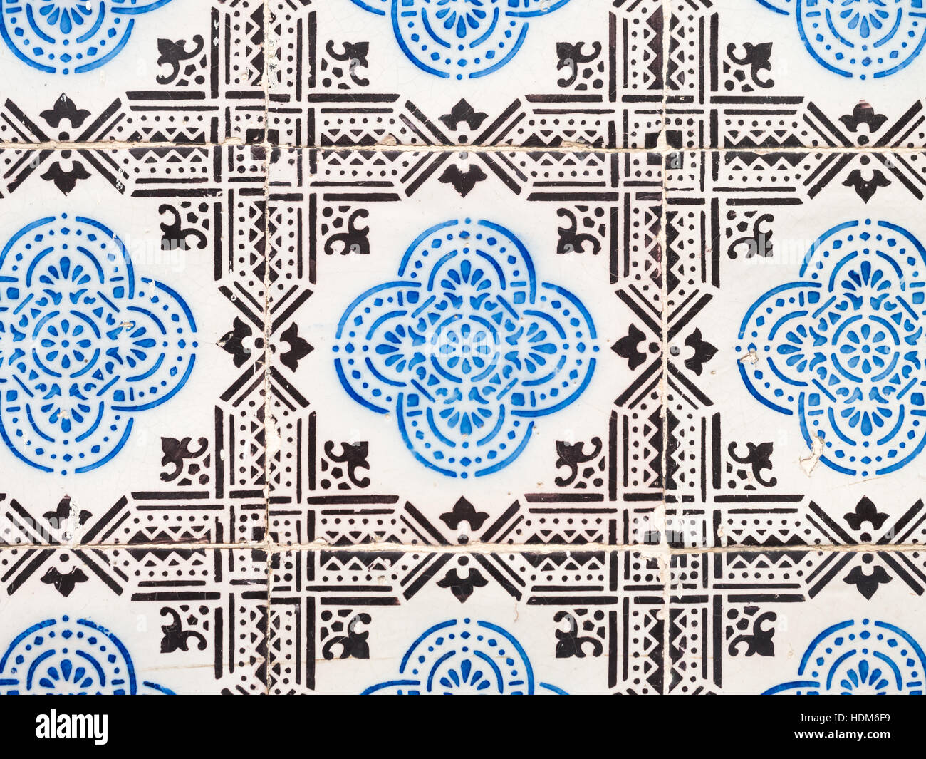 Blue tiles lisbon hi-res stock photography and images - Alamy