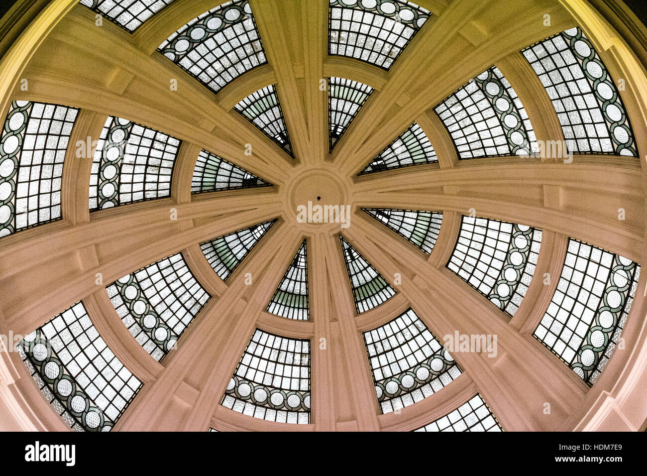 Glass dome roof hires stock photography and images Alamy