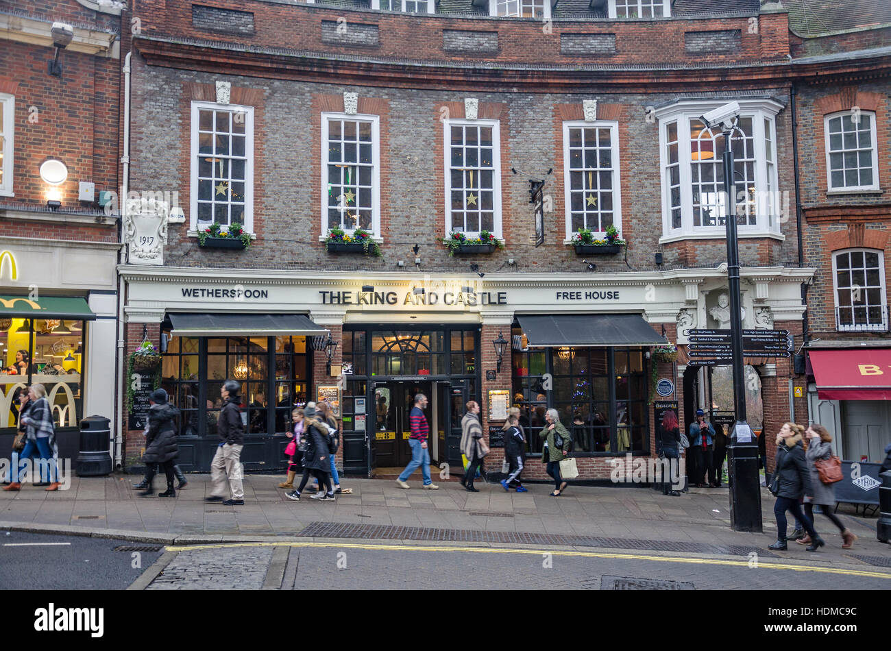 The King and Castle is a Weatherspoon pub on Thames Street in Windsor, Berkshire, UK. Stock Photo