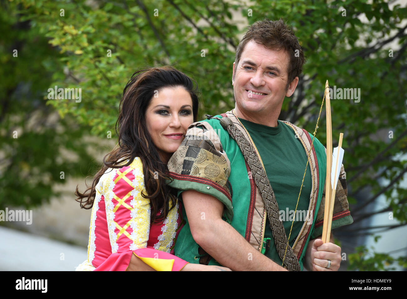 Robin Hood Panto starring Shane Richie and Jessie Wallace at the ...