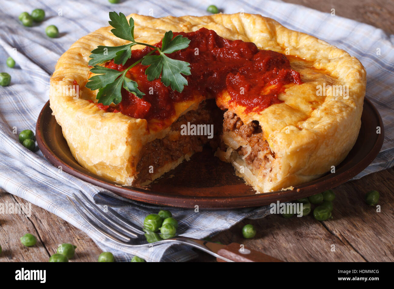 Пирог с мясом. Как делать пироги с мясом. Как делать пироги с мясом. Как делать пироги с мясом. Французский мясной пирог.