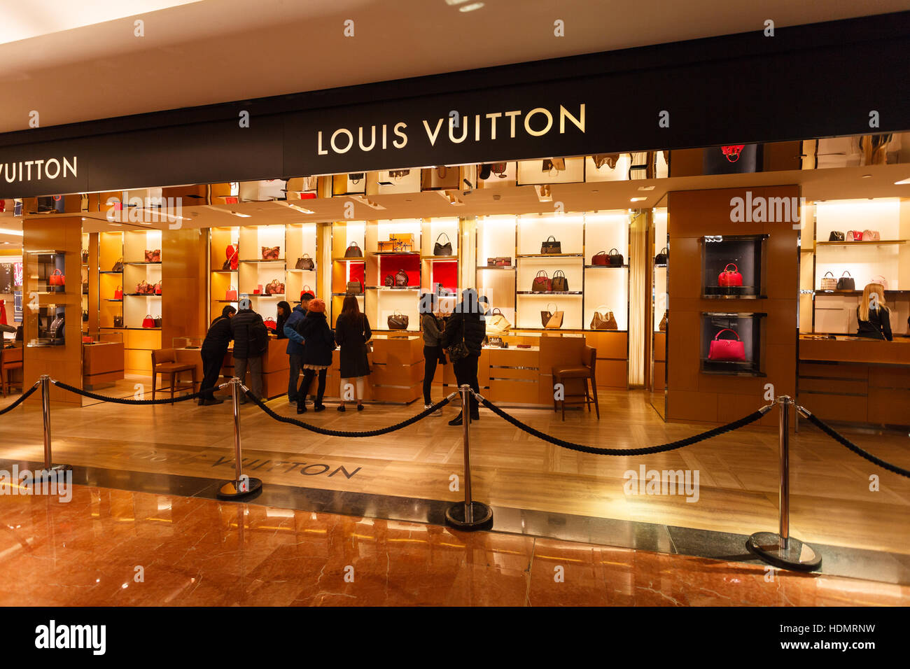 Bangkok, Thailand-Nov 25th 2014: Louis Vuitton Store In Siam Paragon Mall.  The Mall Is Home To Many Designer Labels. Stock Photo, Picture and Royalty  Free Image. Image 37222917.