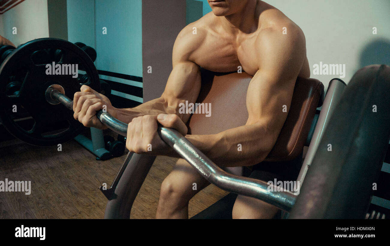 String Man Run String Man in the gym, exercise for the biceps Stock Photo - Alamy
