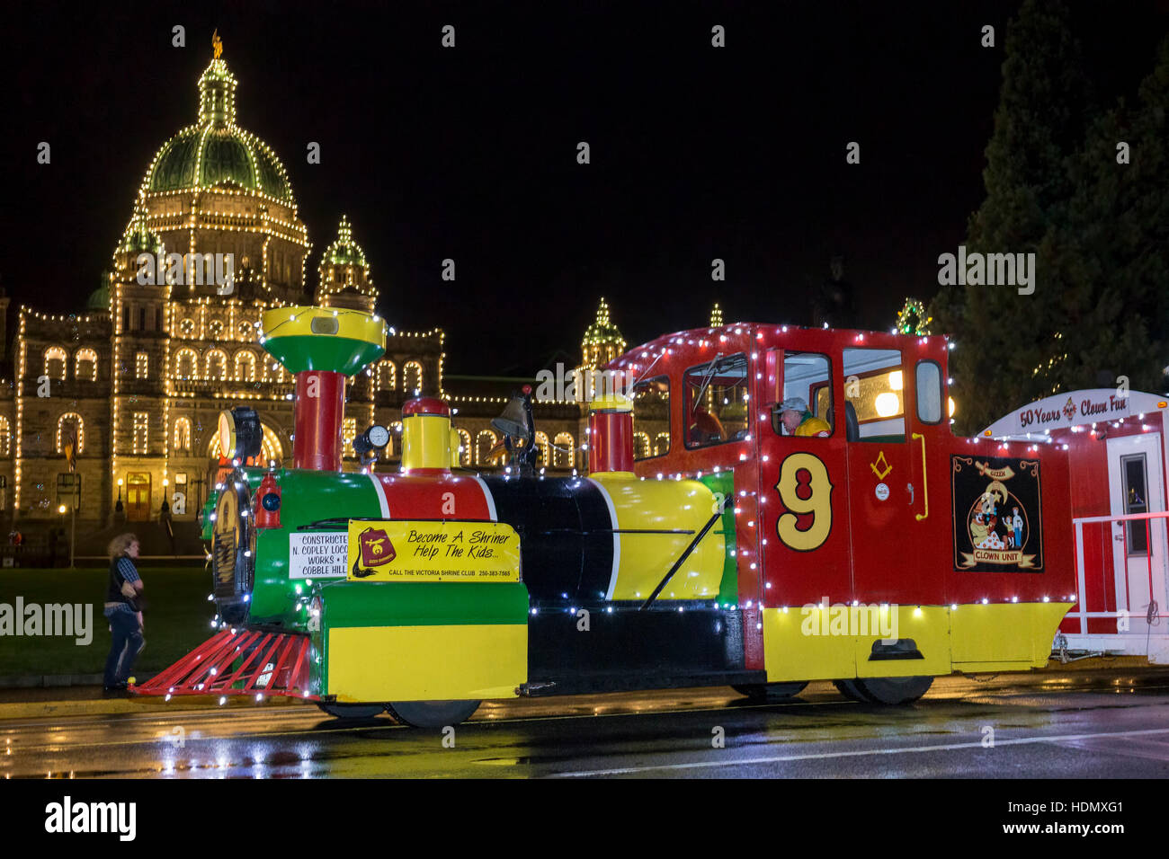 Santa Claus Parade 2024 Victoria Bc Heddi Tanhya