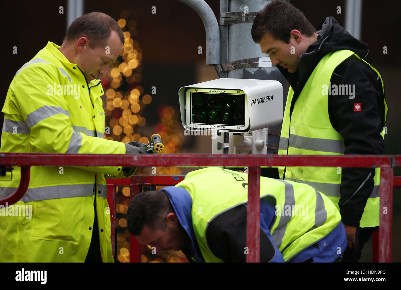 Cologne Germany 14th Dec 2016 Technicians Install A New cologne-germany-14th-dec-2016-technicians-install-a-new
