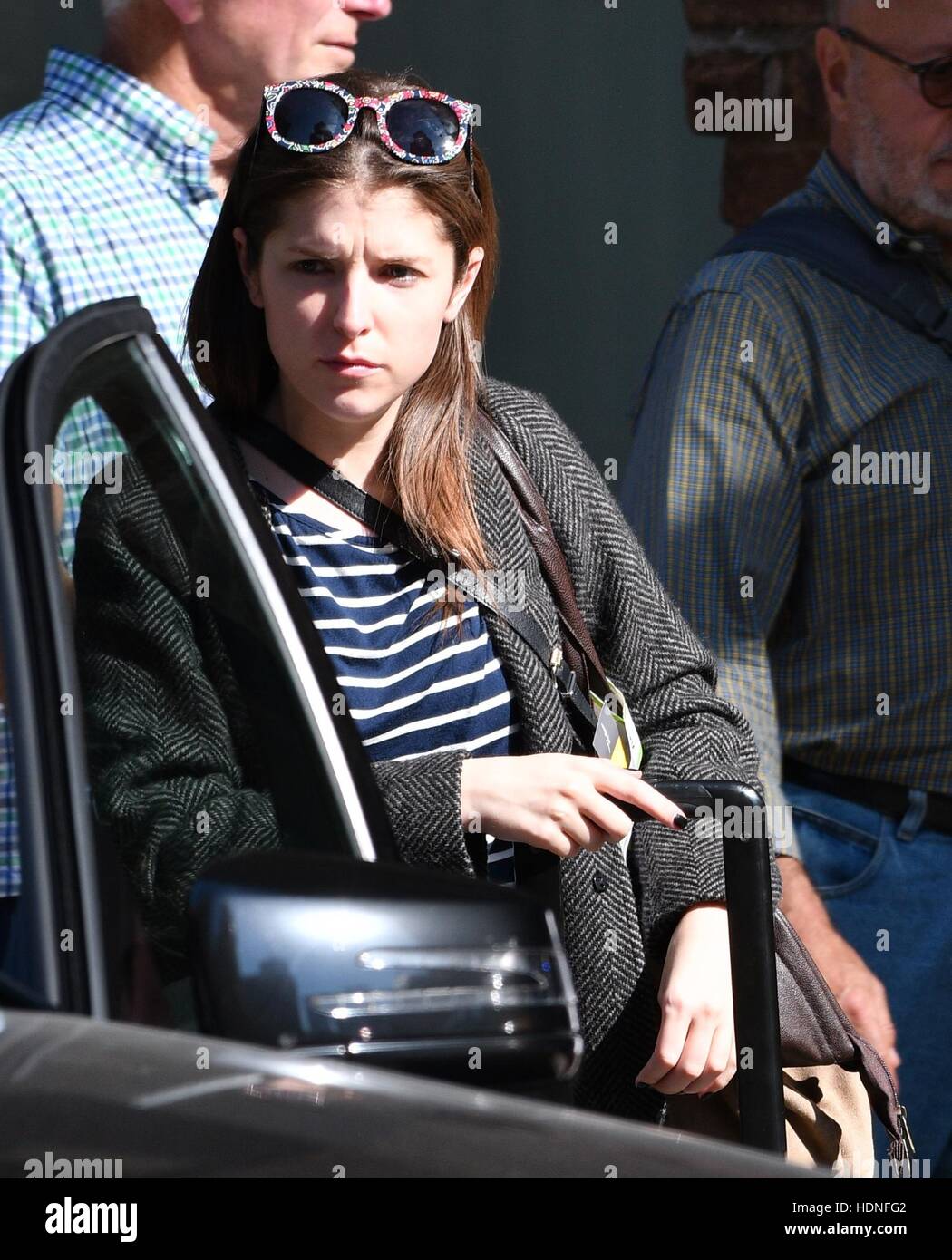 anna kendrick no makeup